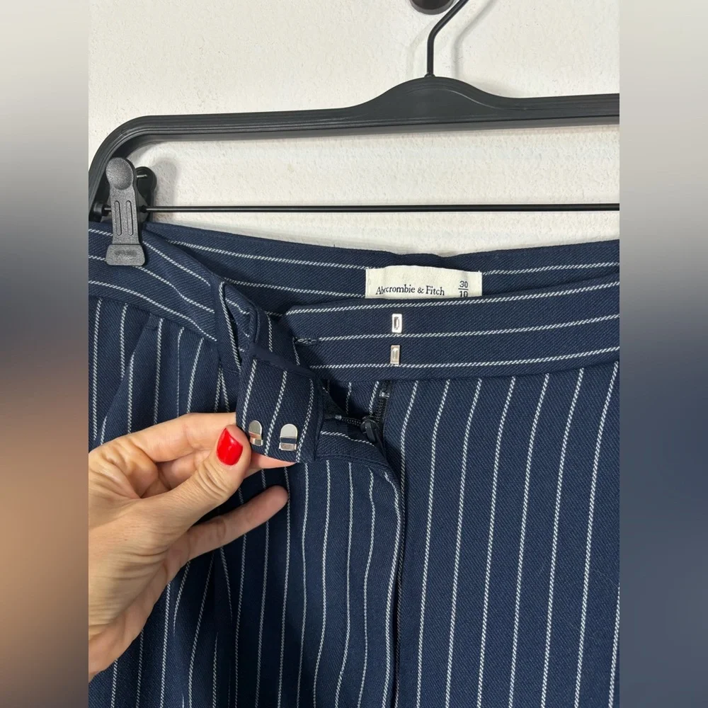 A&F Sloane Pants Pinstripe - Picture 5 of 8